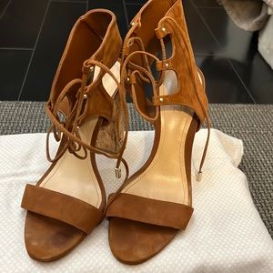 Schutz size 8 style Kovina 4inch heel